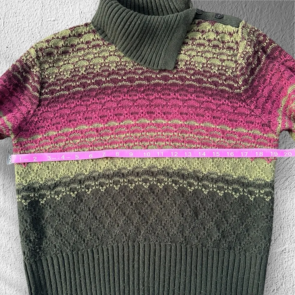 Norton McNaughton Soft and comfy vintage 90s green and pink turtleneck sweater - Image 5