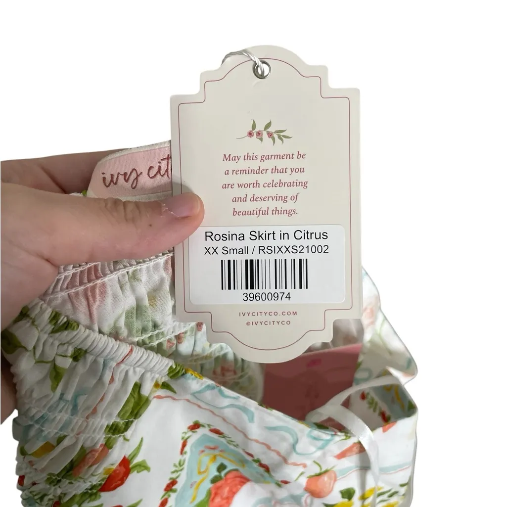 Ivy City Co NWT Floral Print Maxi Skirt Rosina Skirt in Citrus White Size XXS - Image 3