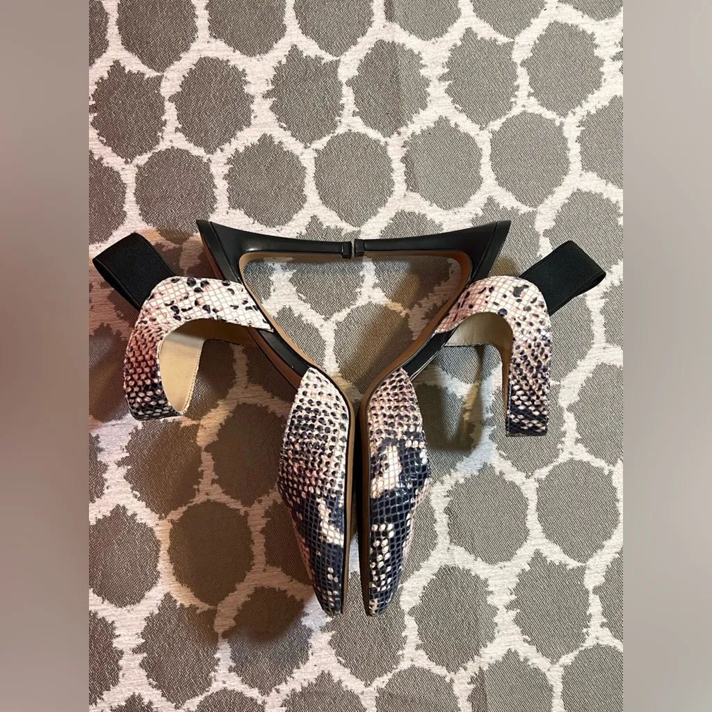 Franco Sarto Black Blue Cream Snakeskin Heels 8
Elastic back pointy toe career - Image 10