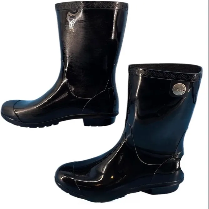 UGG Women's Sienna Black  Waterproof Boots Size 8 - Image 2