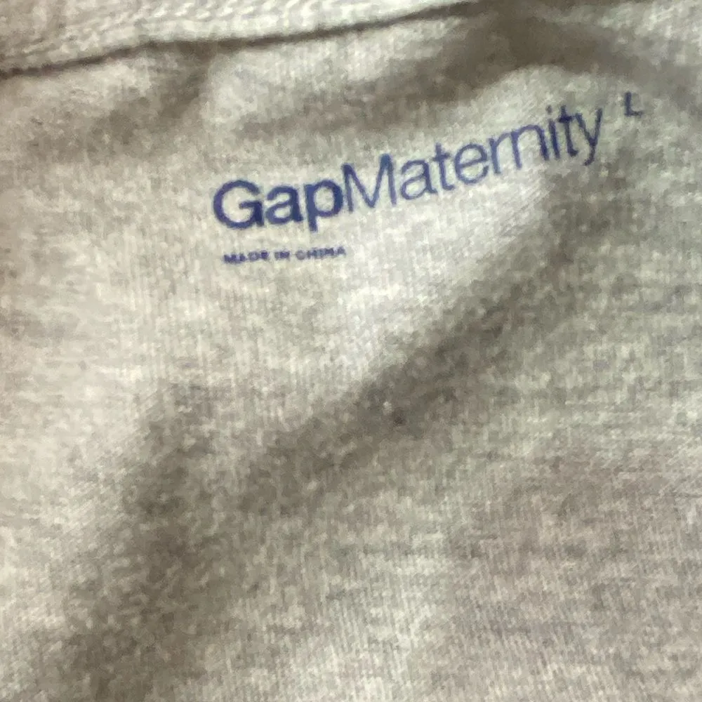 Gap  Maternity Henley Shirt - Image 13