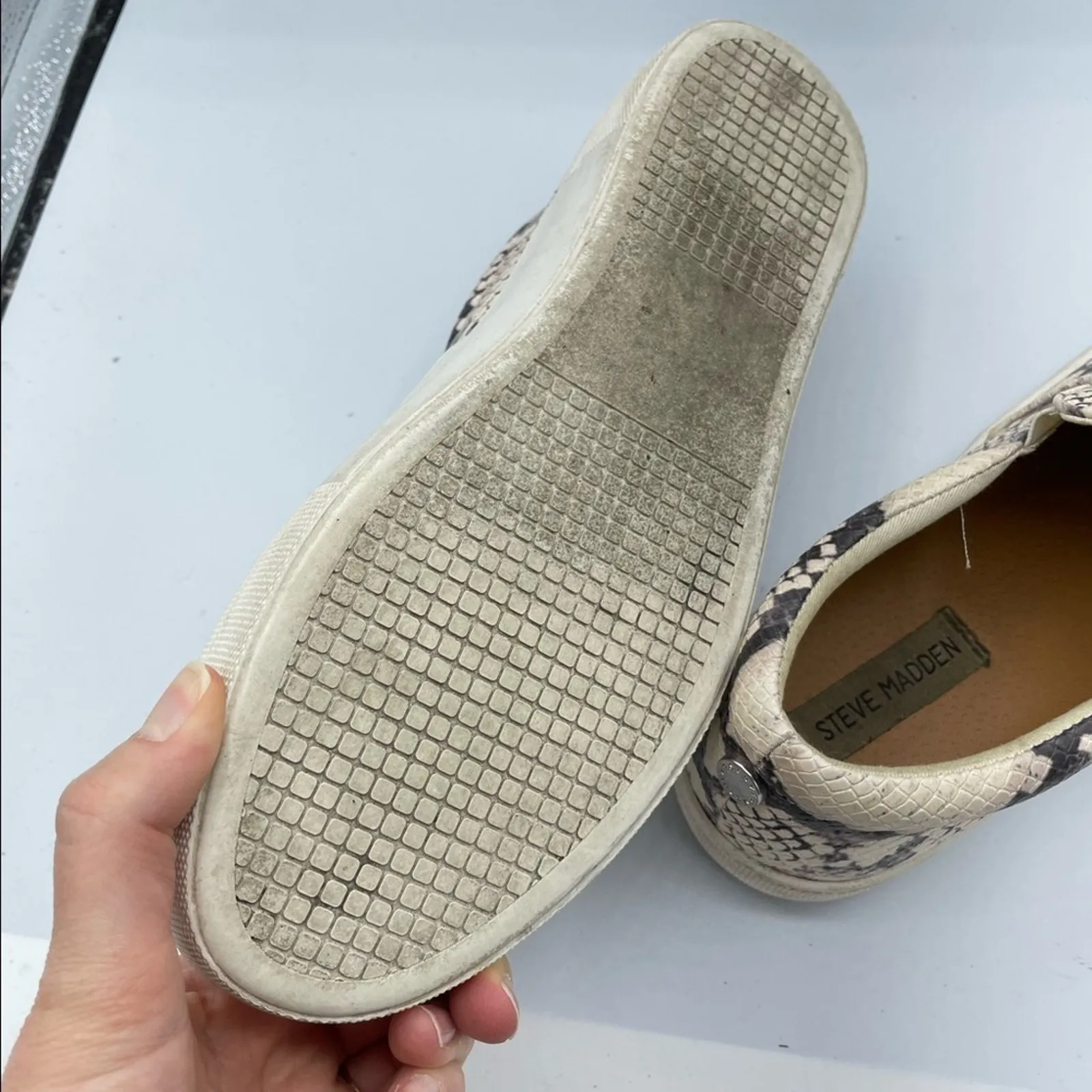 Steve Madden Cream & Grey Snake Print Faux Leather Platform Sneakers 8.5 - Image 7