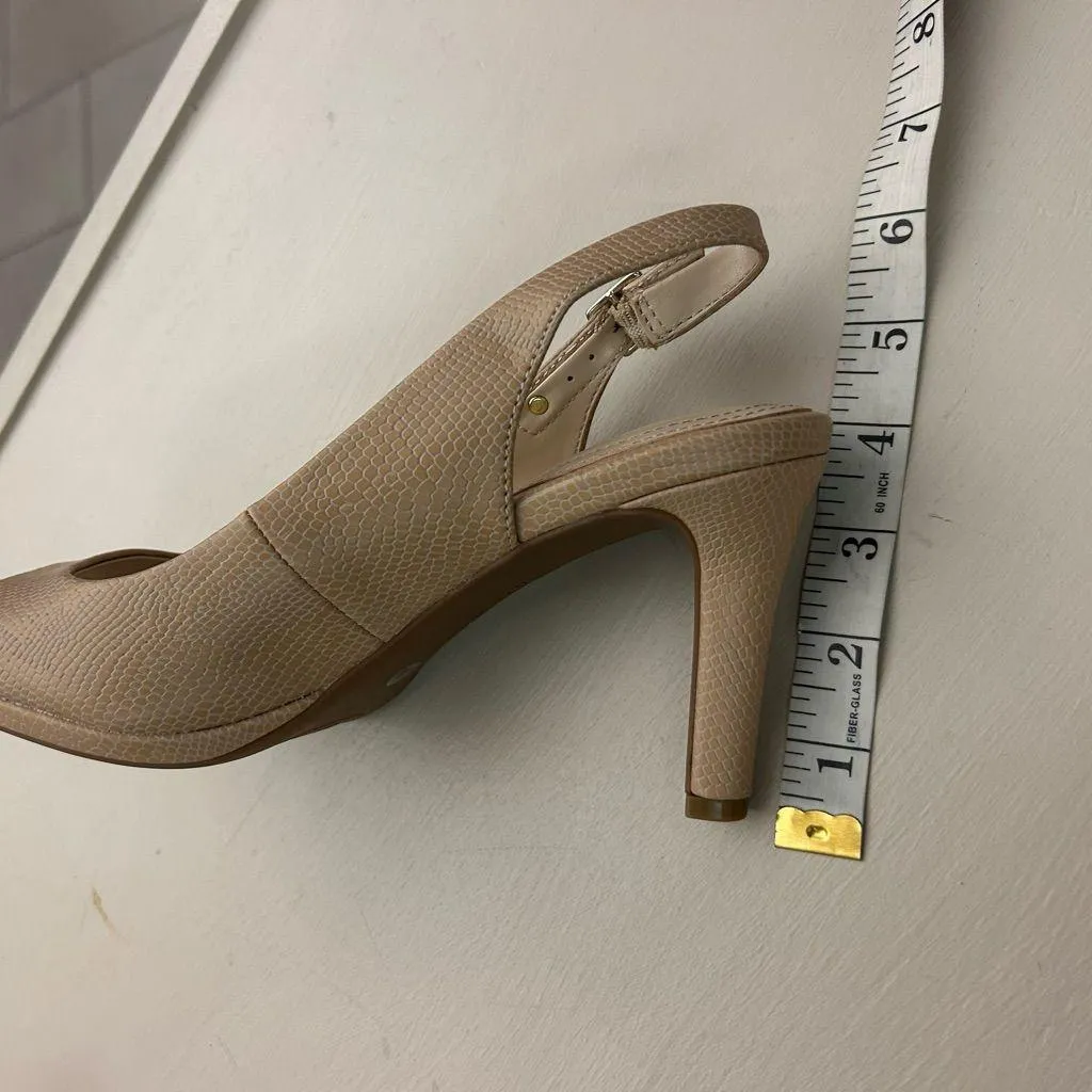 Heels Giani Bernini Beige Slingback Heels 7 1/2 M like new! Nice/Clean - Image 4