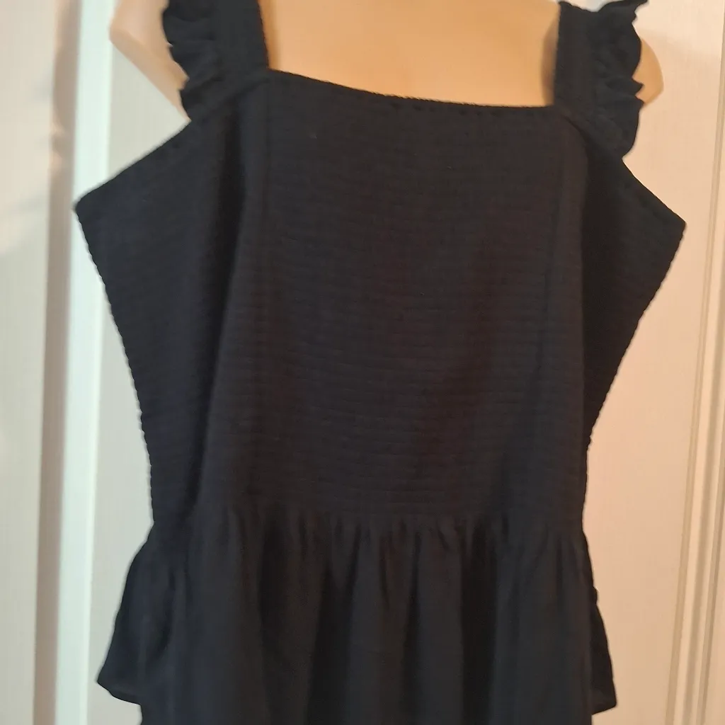 Torrid Sz 4 NWOT  Black Ruffled Tank Top - Image 5