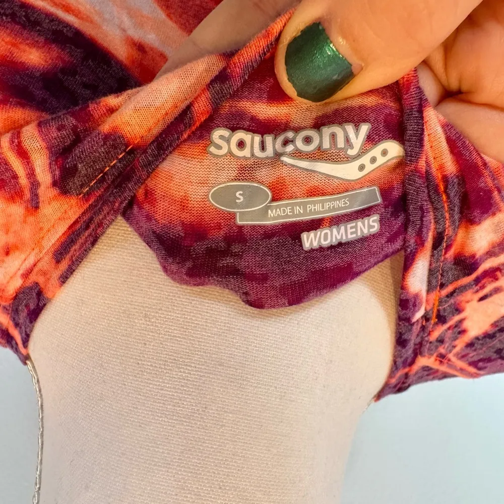 Saucony Lightweight Athletic Longsleeve | Small | Thumbhole Cuffs | EUC |Running - Image 5