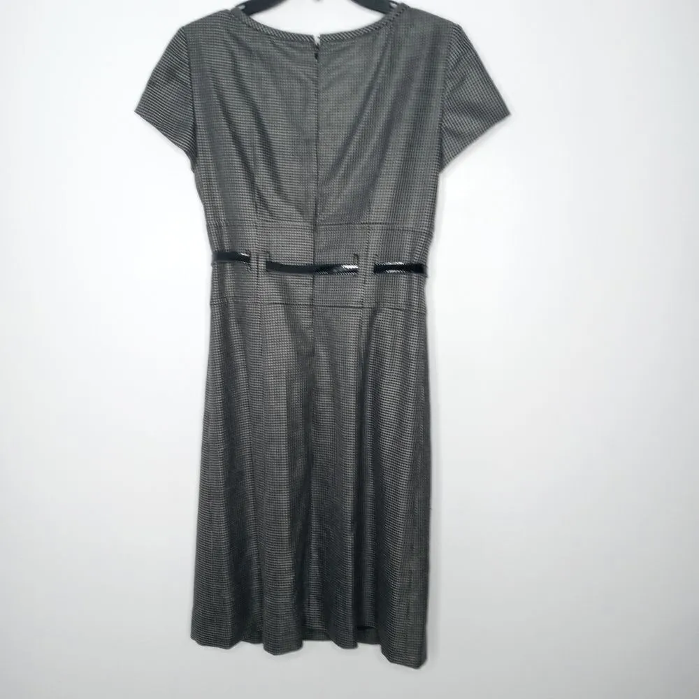 Armani Collezioni sheath  dress with belt size 4 - Image 5