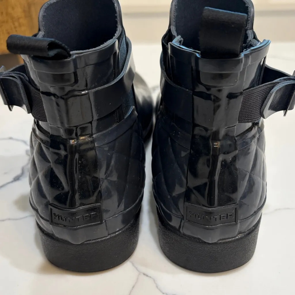 Hunter Chelsea quilted glass slate gray boots, Size 11 - Image 2