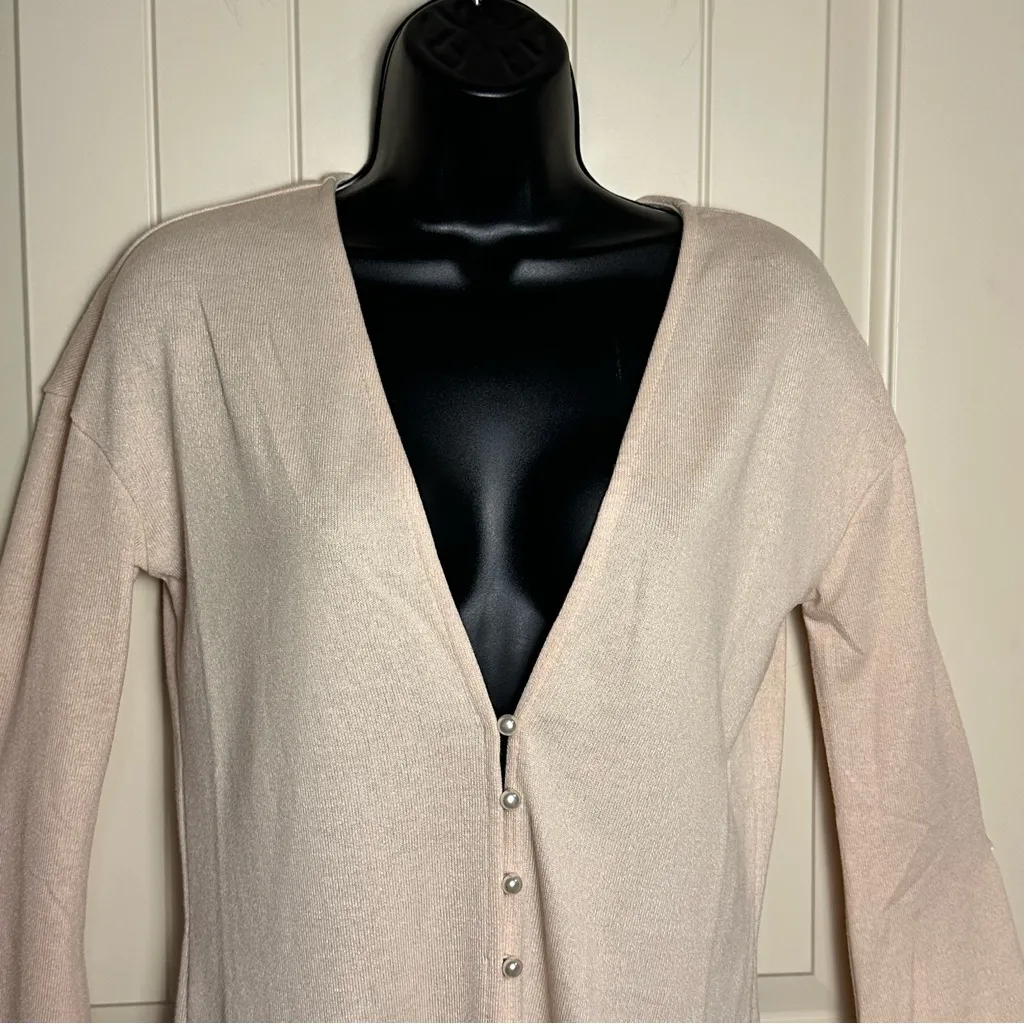 Princess Polly Macy Cardigan Beige Pearl Buttons Size 2 Flare Sleeve EUC $54 - Image 6