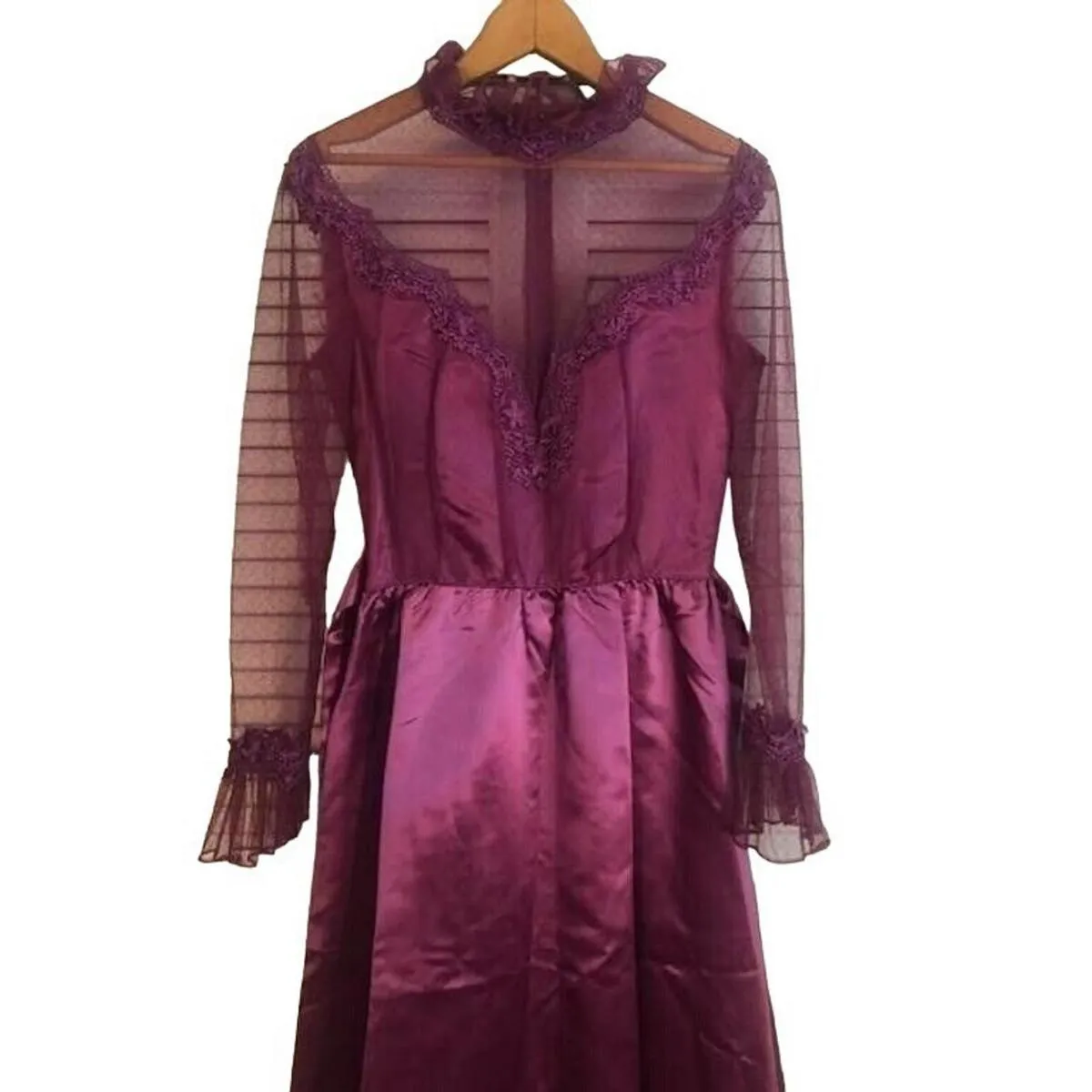 Vintage Womens Purple Silk Dress Lace Details Neck & Sleeves Size 14 - Image 4