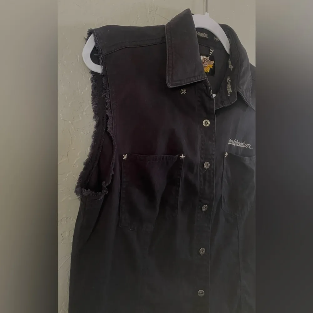 Harley Davidson Vest Black Denim Women's Embroidered Biker Size S Vtg EUC - Image 4