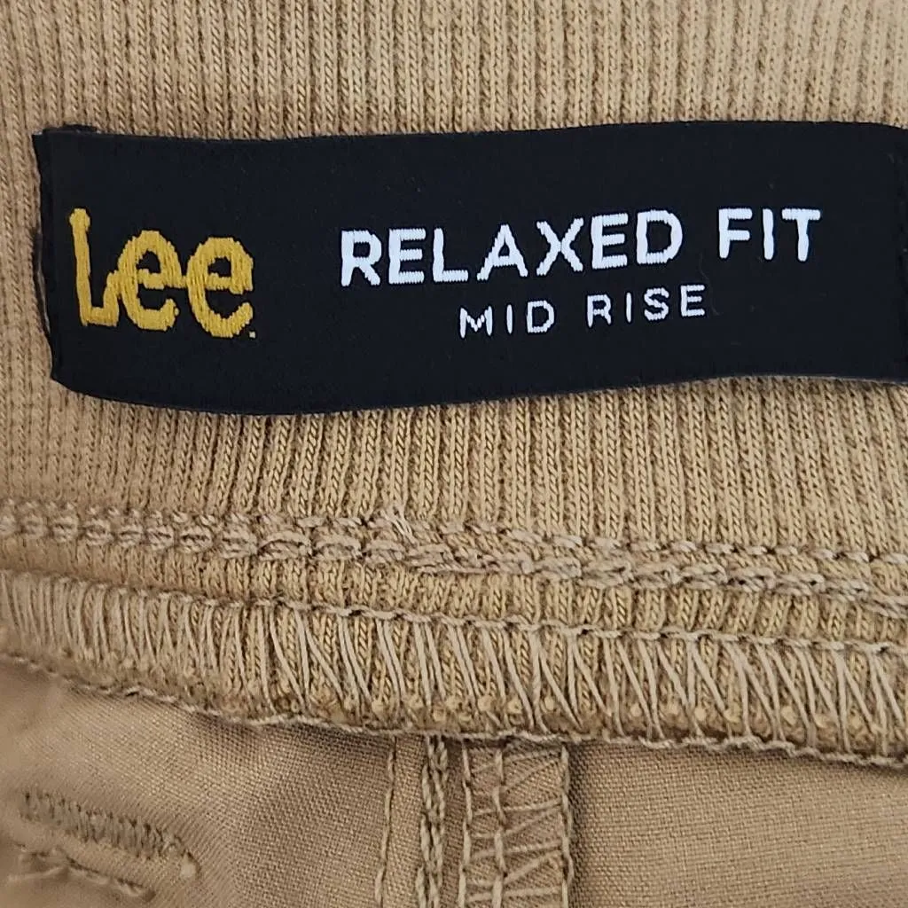 Lee Relaxed Fit Khaki Pedal Pushers NWT Size 6 Casual Khaki Capri Pants - Image 6