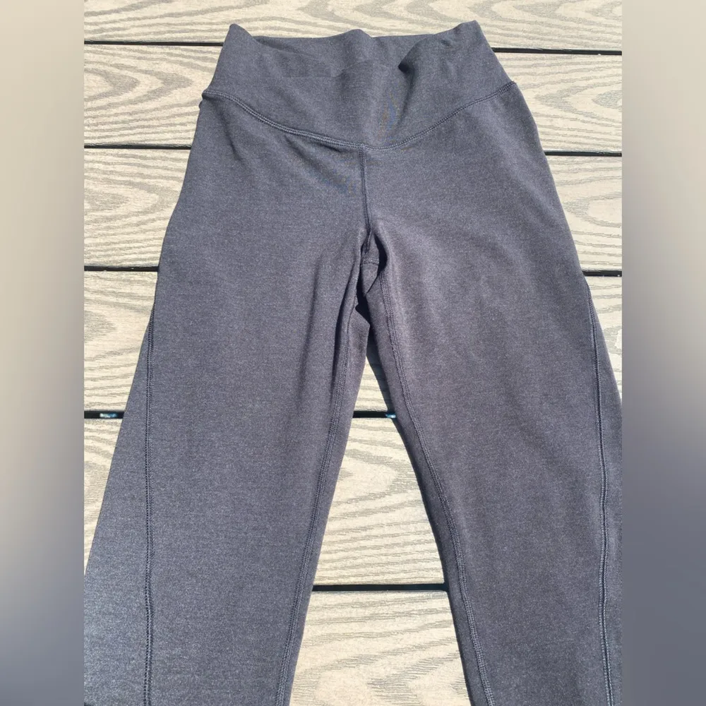 Old Navy Active power chill grey flare extra high rise flare leggings small - Image 6