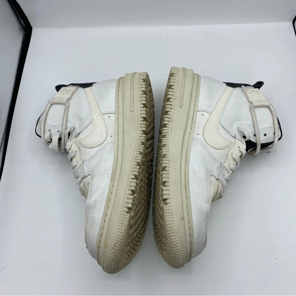 Nike‎ Air Force 1 AF1 High Utility 2.0 womens Size 9.5 DC3584-100 - Image 4