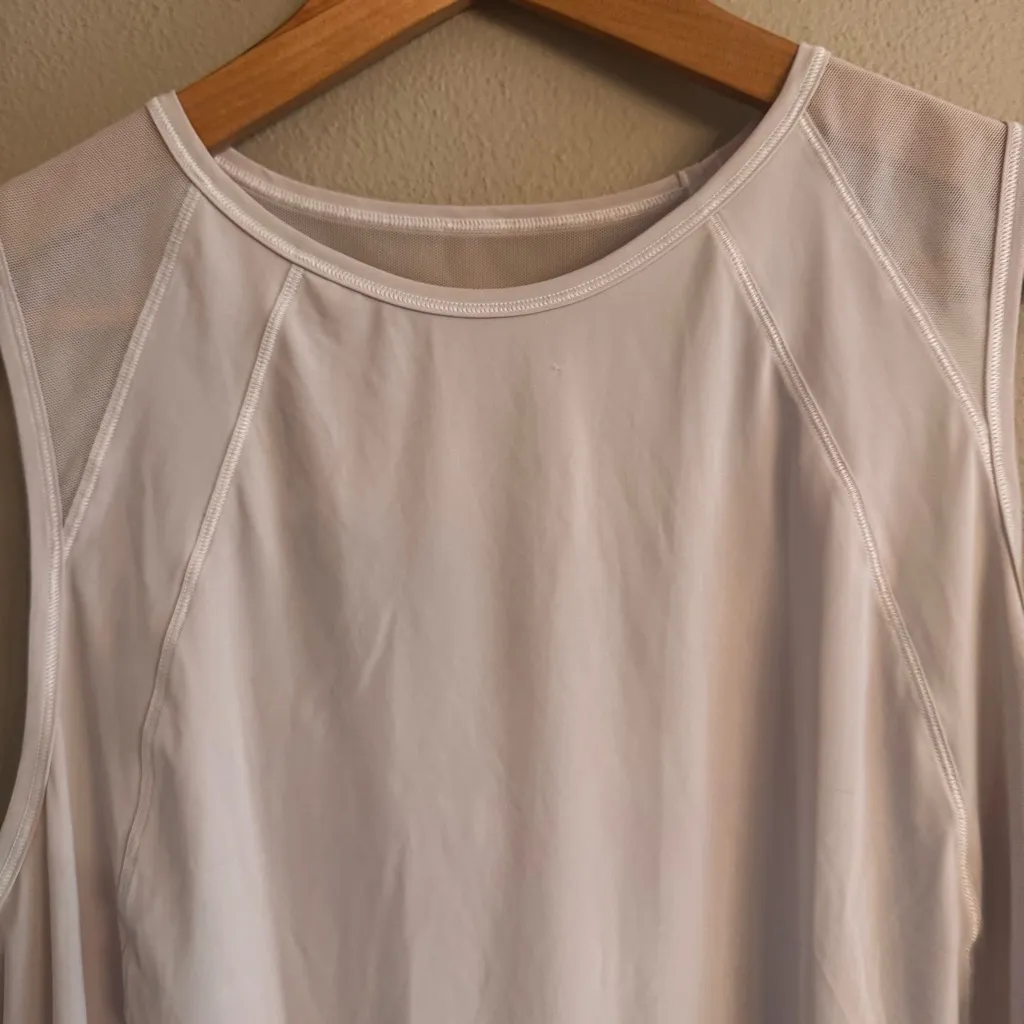 LULU🍋 Sculpt‎ Tank Top - Image 3