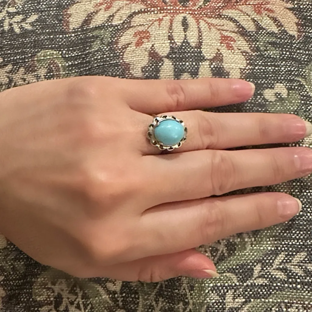 Elegant Silver and Blue Dangle VINTAGE Earrings and ring set. - Image 2