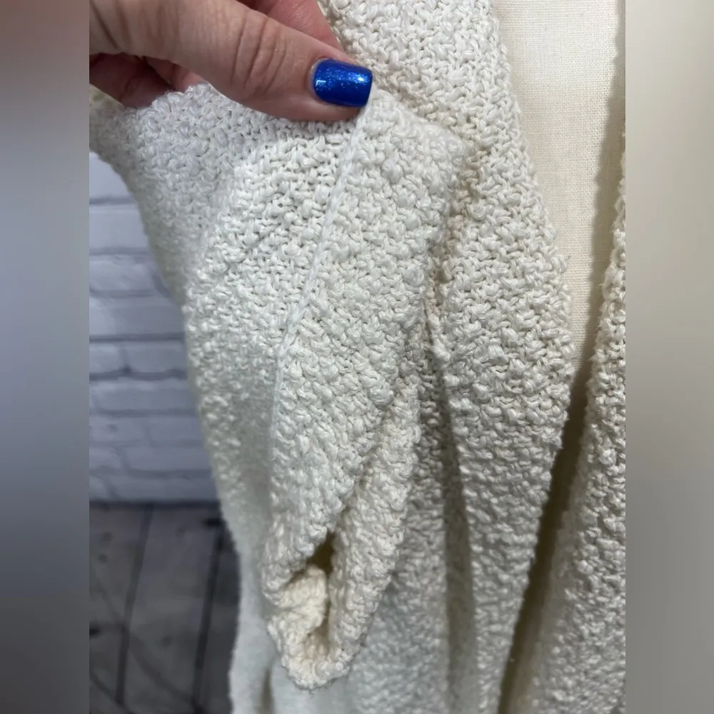 Talula open front cream colored 3/4 sleeve sweater size medium - Image 7