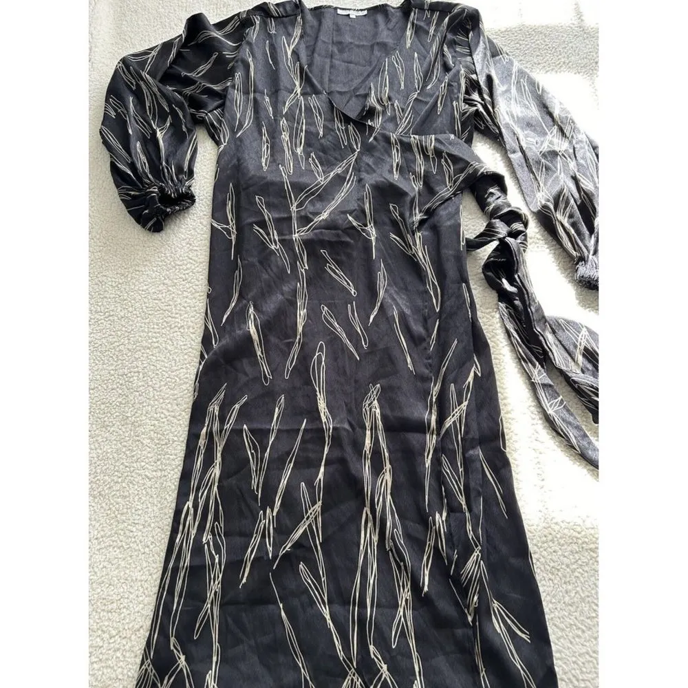 DIARRABLU Lala Wrap Dress in Black/Gold Scribble Print Long Sleeve Size L Size L - Image 5