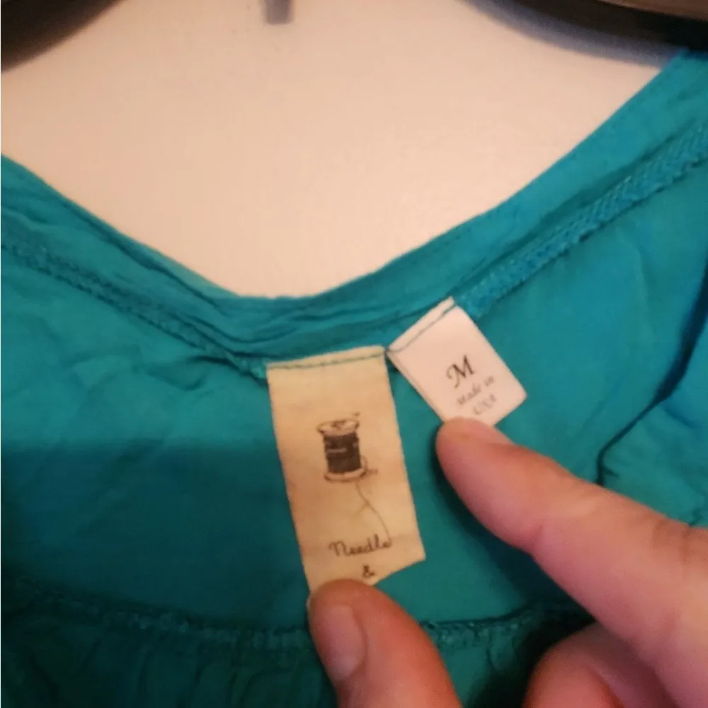 Needle & Thread  teal pearl snap button down shirt Size womens medium - Image 4