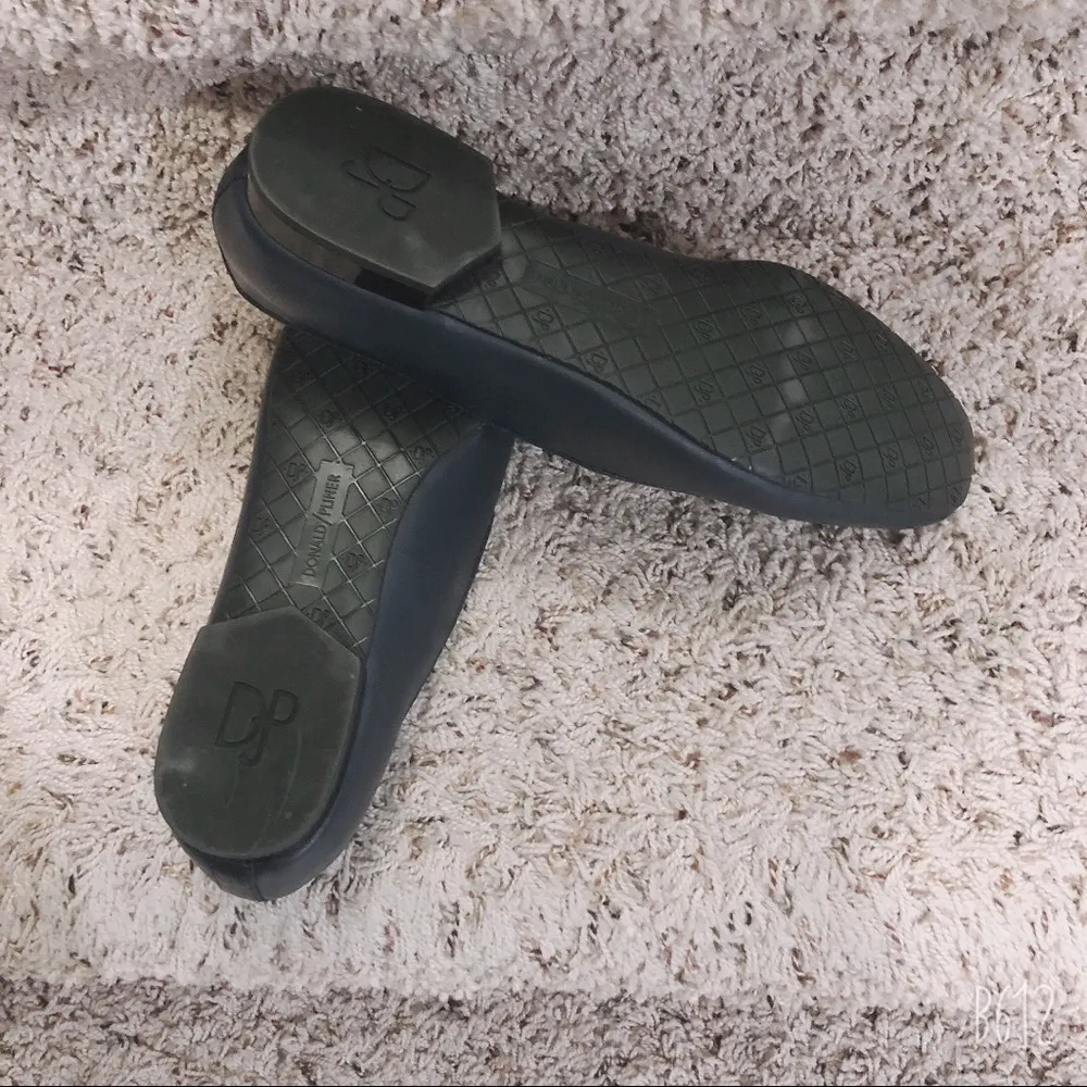 NEW Donald J.Pliner Honey Leather Loafers in Navy, Size 8 No Box Retail $198 Blue - Image 8