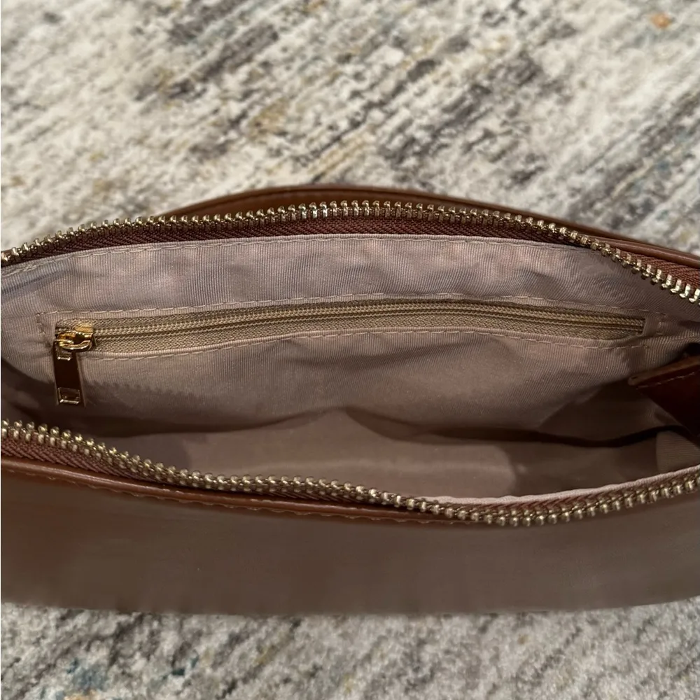 Brown Vegan Leather Purse - Image 7