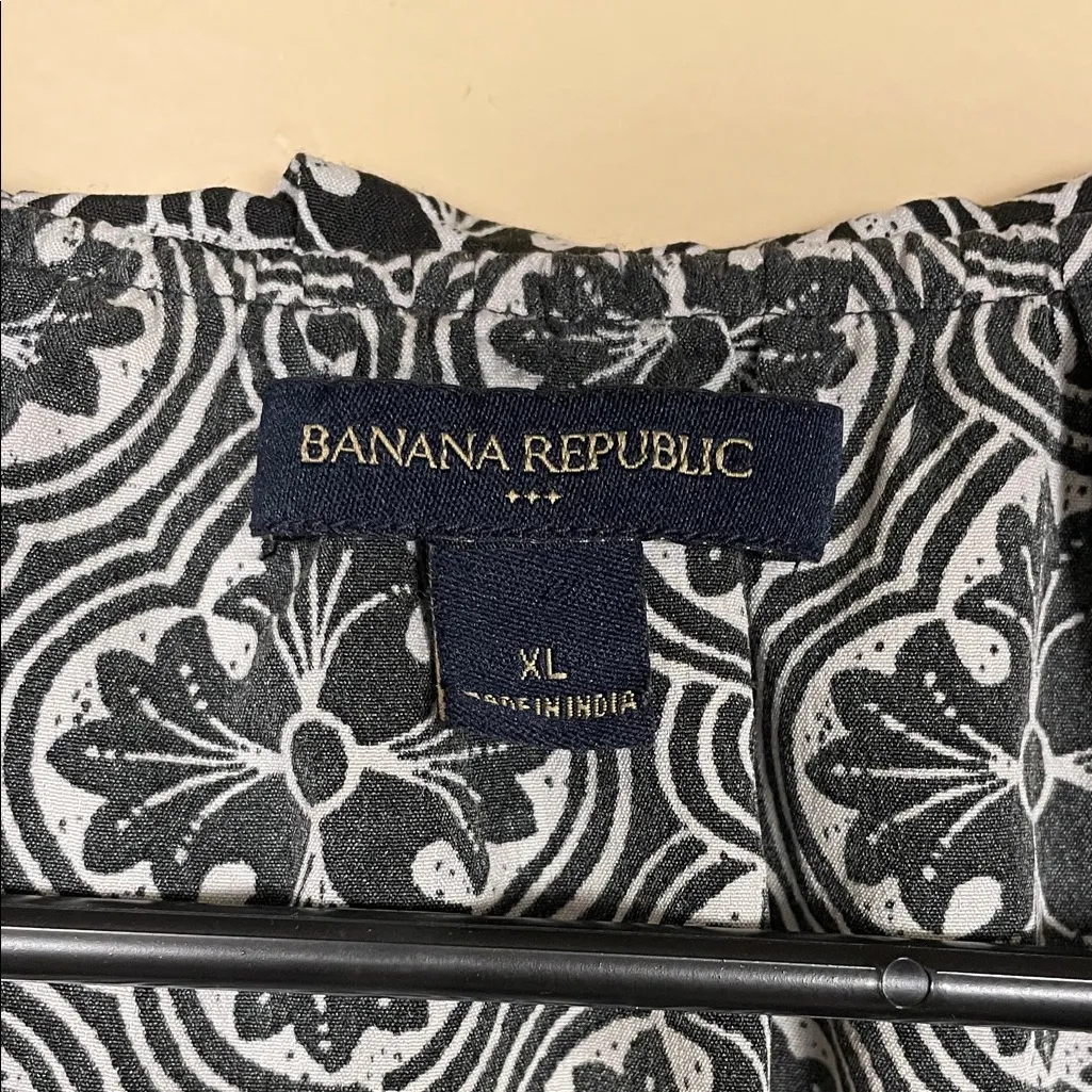 Banana Republic Women’s Pattern Black White Button-Up Tie Bow Ruffle Blouse - Image 8