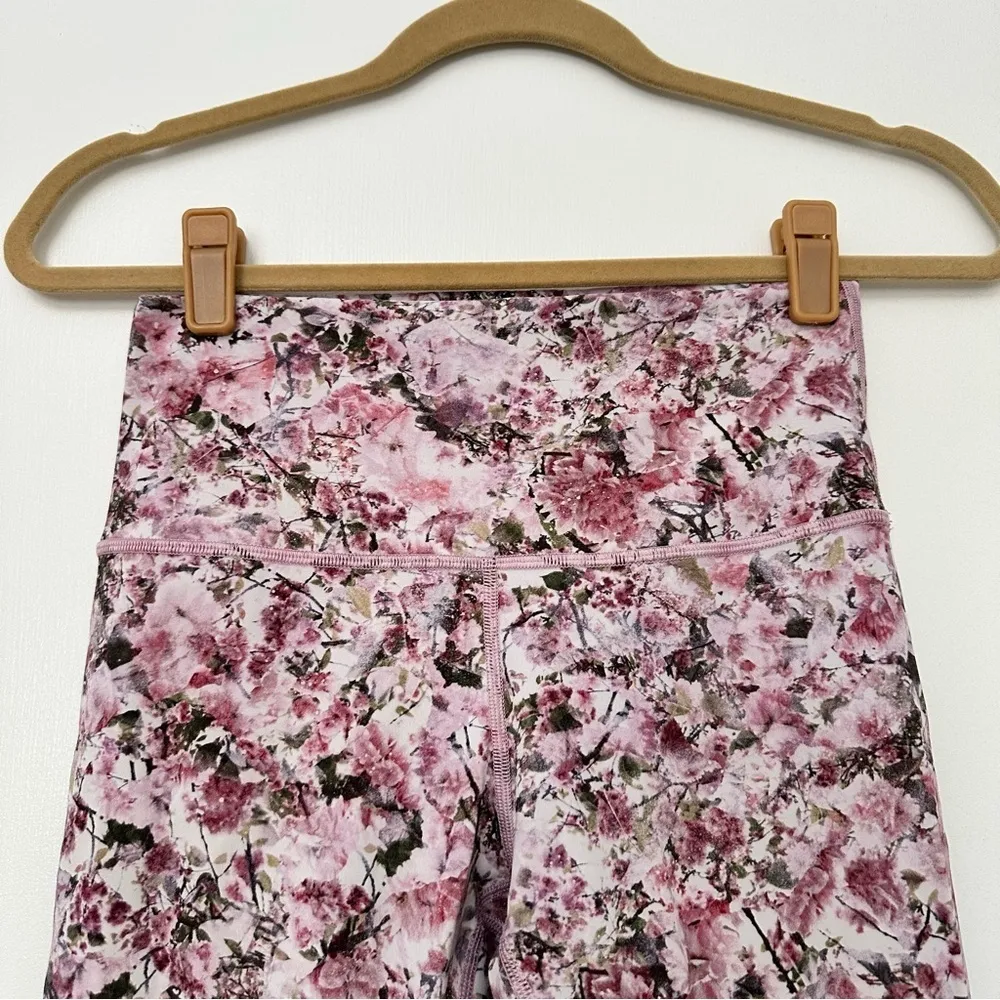 Lululemon Wunder Under Crop Floral Print Tight Athletic Legging Womens 6 Pink - Image 4