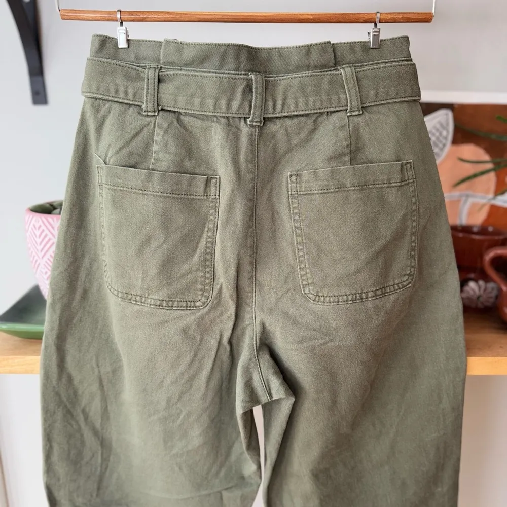 Banana Republic Olive Green Tie Belt Barrel Pant Size 2 - Image 9