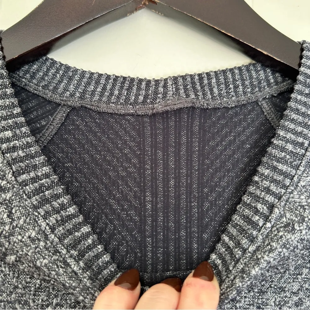 LULULEMON Rest Less Pullover Long Sleeve T-Shirt Run Size 4 - Image 9