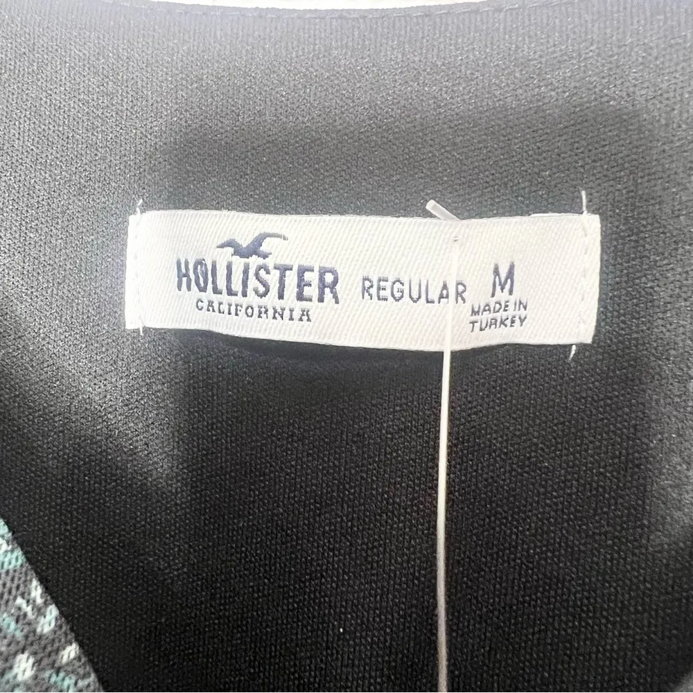 NWT Hollister Black & Blue Floral Long Sleeve Mini Dress Size Medium - Image 8