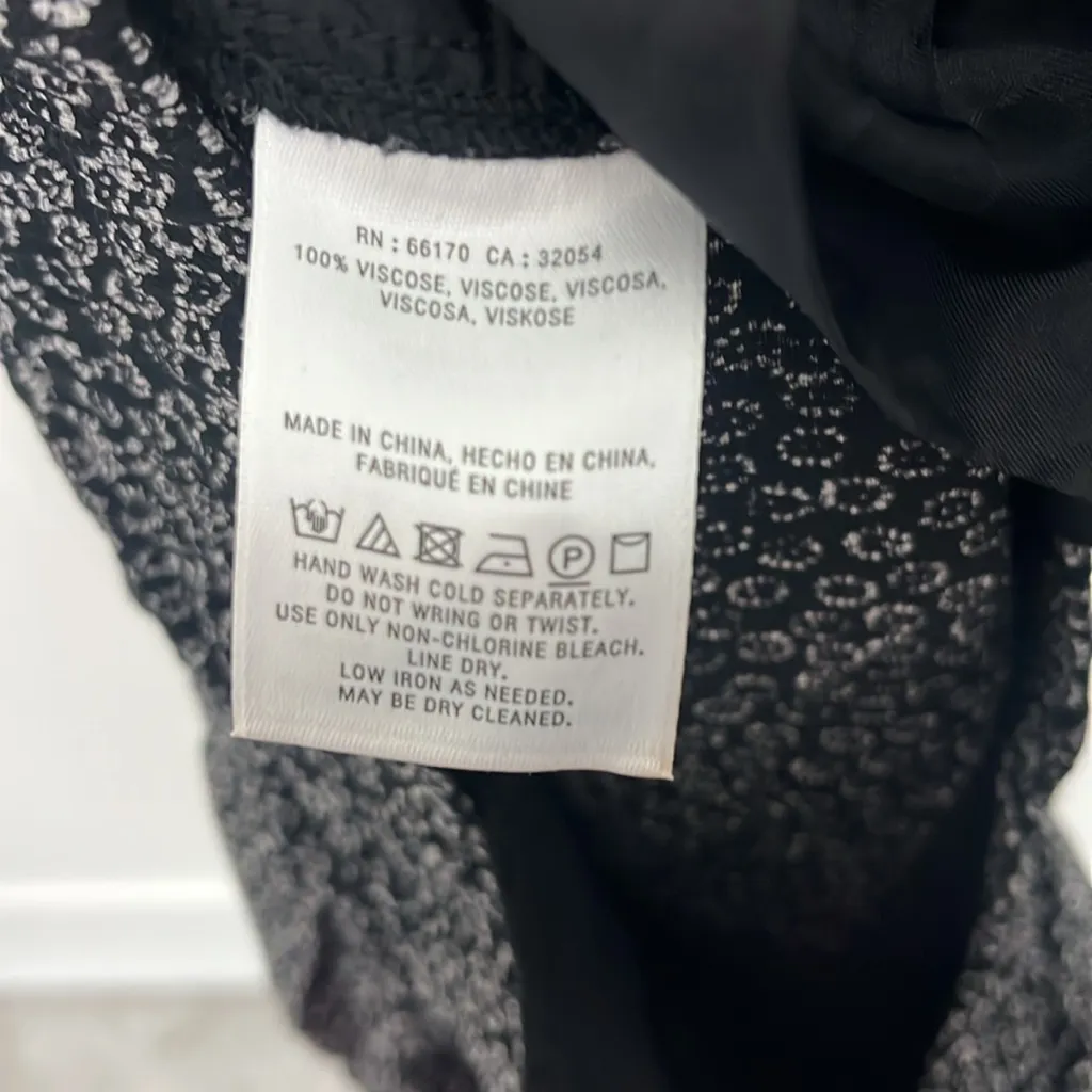 Anthropologie ett:twa Small Black, Gray Floral Print Track Stripe Crop Joggers - Image 13