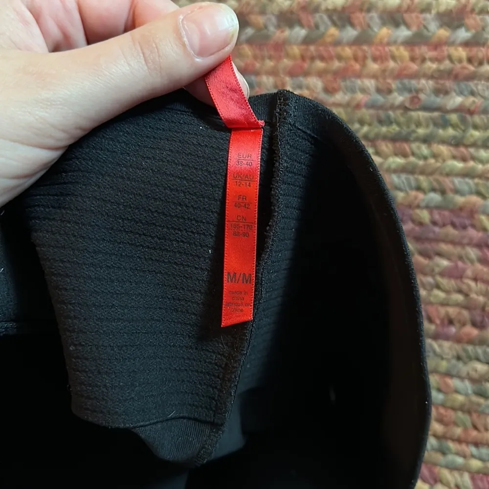 Spanx  BLACK BASIC LEGGINGS - Image 3