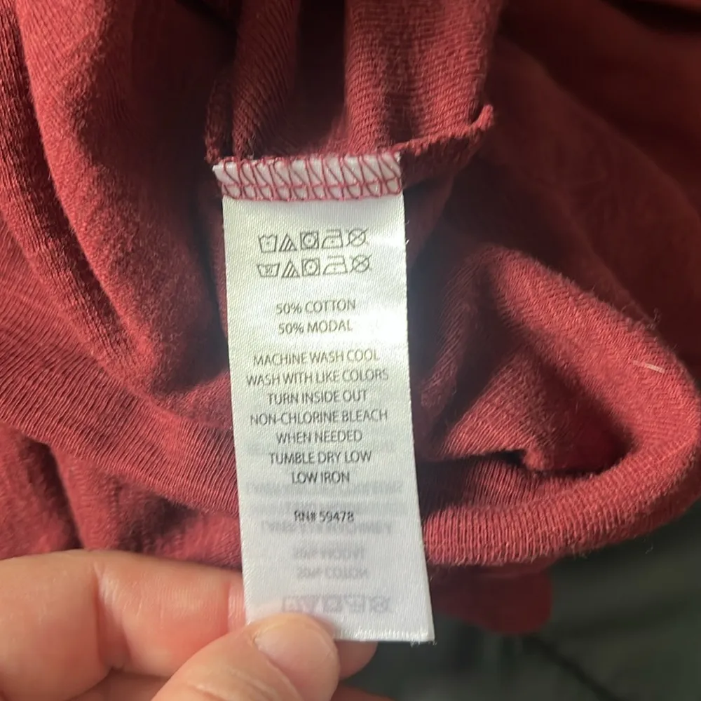 Max Studio Burgundy Turtleneck Size XS - Image 10