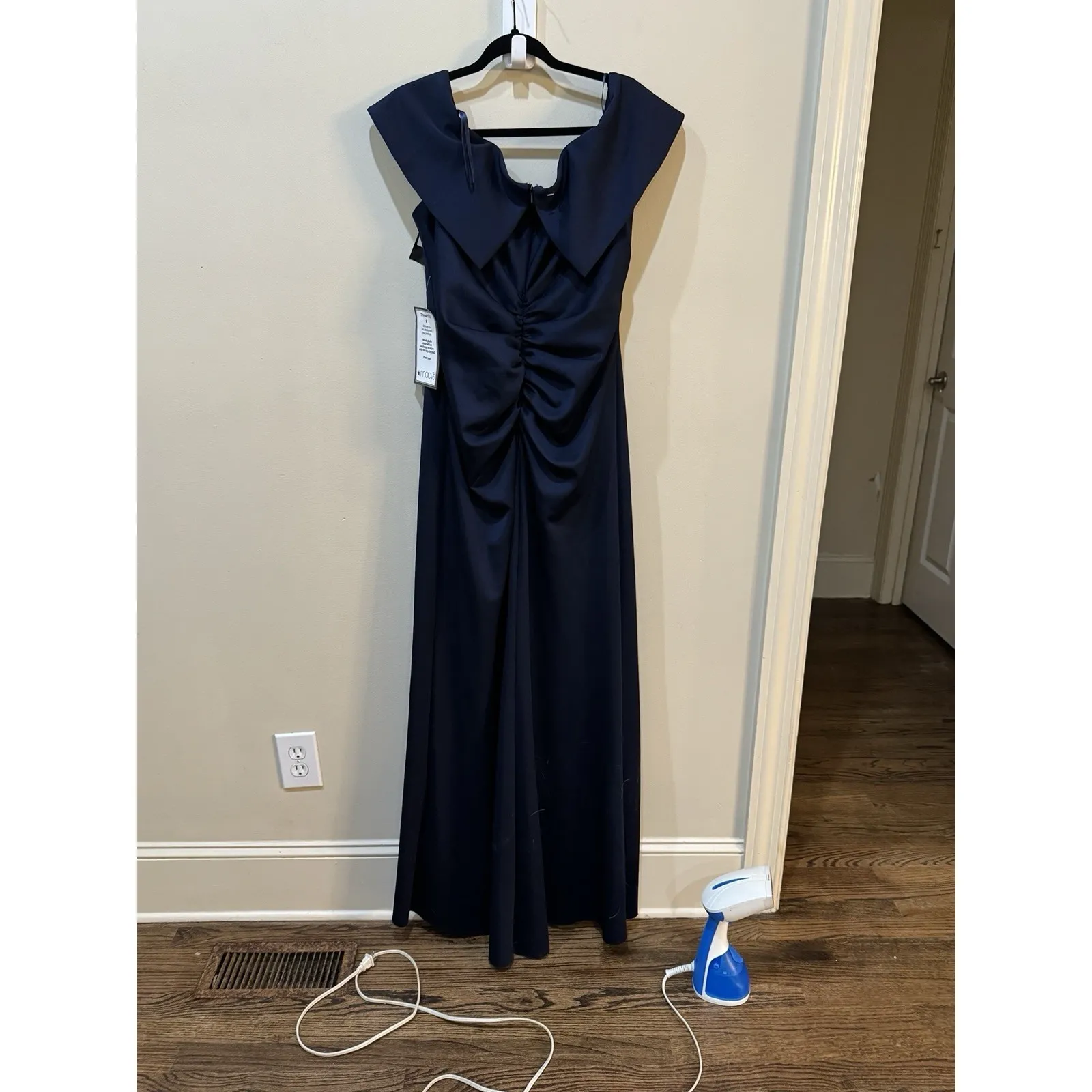 XSCAPE Off-the-Shoulder Gown Navy Size‎ 16 Style XC187 Ruched Wedding Formal - Image 4