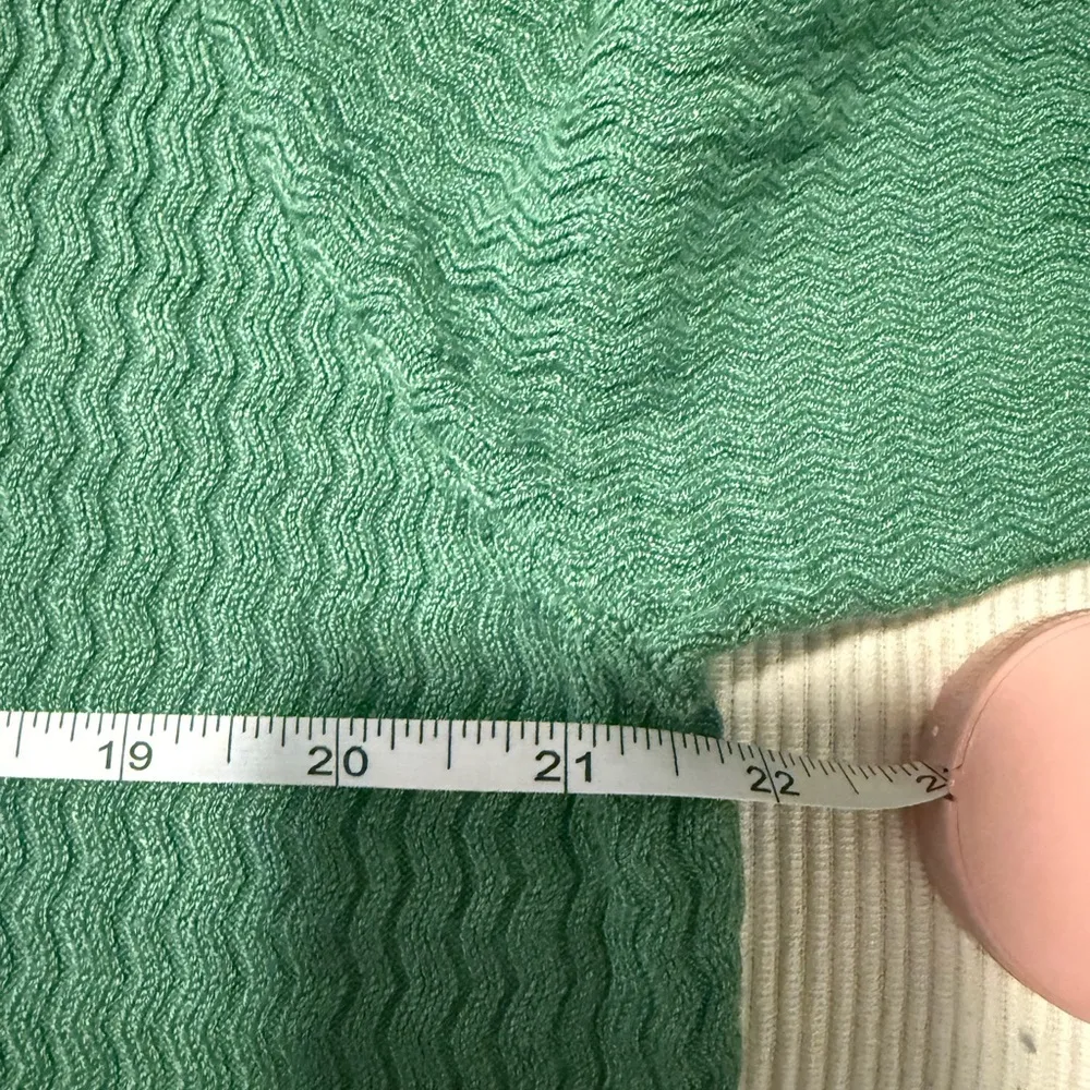 Green Cardigan with Star Embellishments Size 1X - Image 8