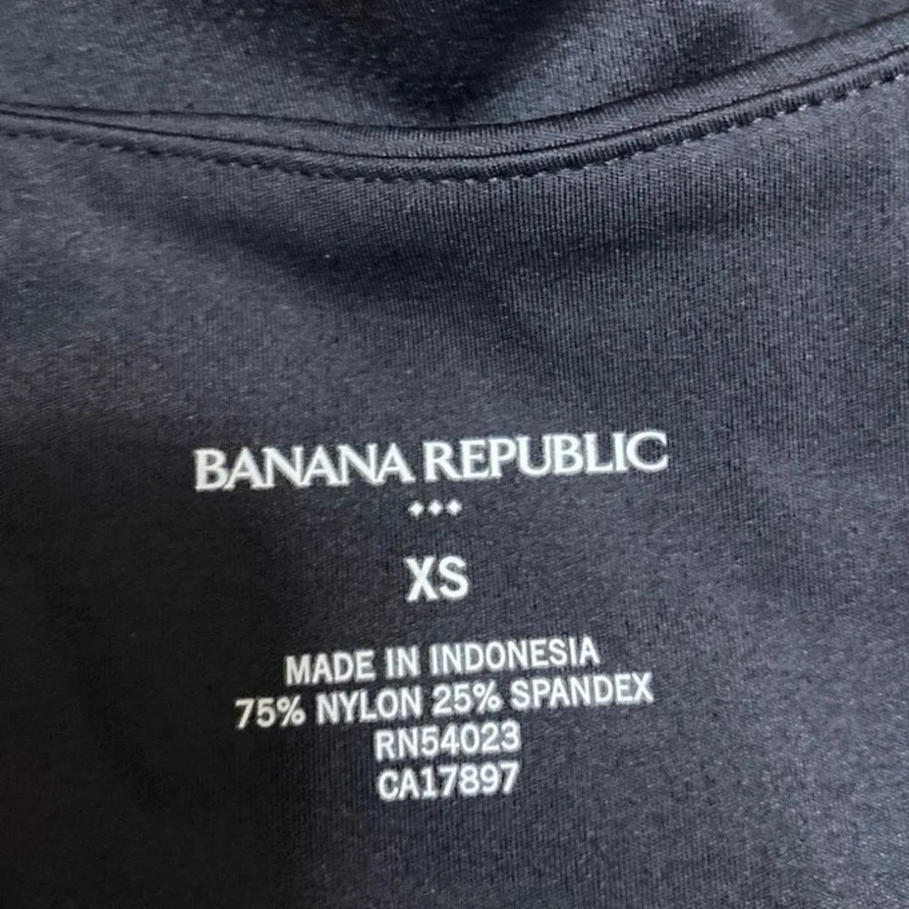 Banana Republic Black Sleeveless Racerback Yoga Tank Athletic Crop Top Size XS - Image 3