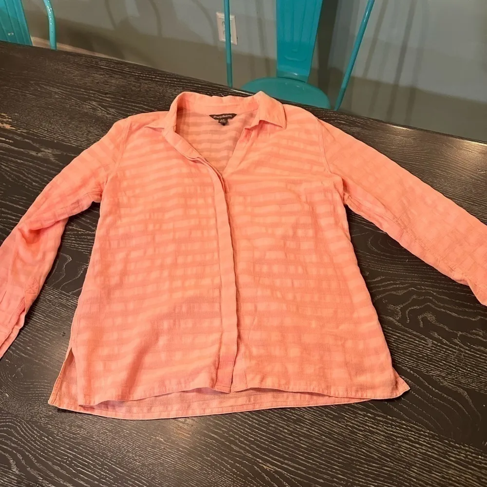 TOMMY Bahama lightweight button cotton down top size small - Image 5