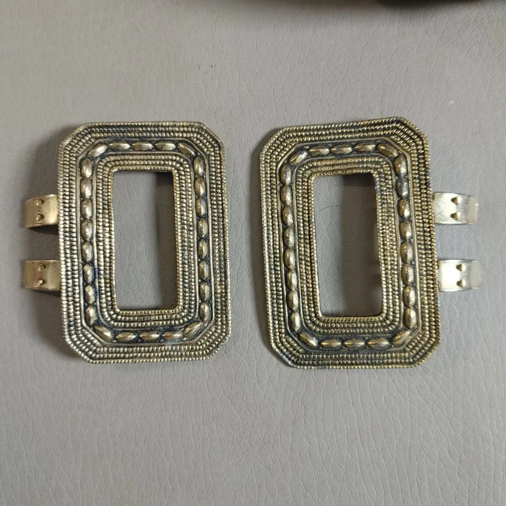 Tiptoe Set Gold Tone Ornate Rectangular Shoe Clips Scraf Art Deco Vintage Pair - Image 5