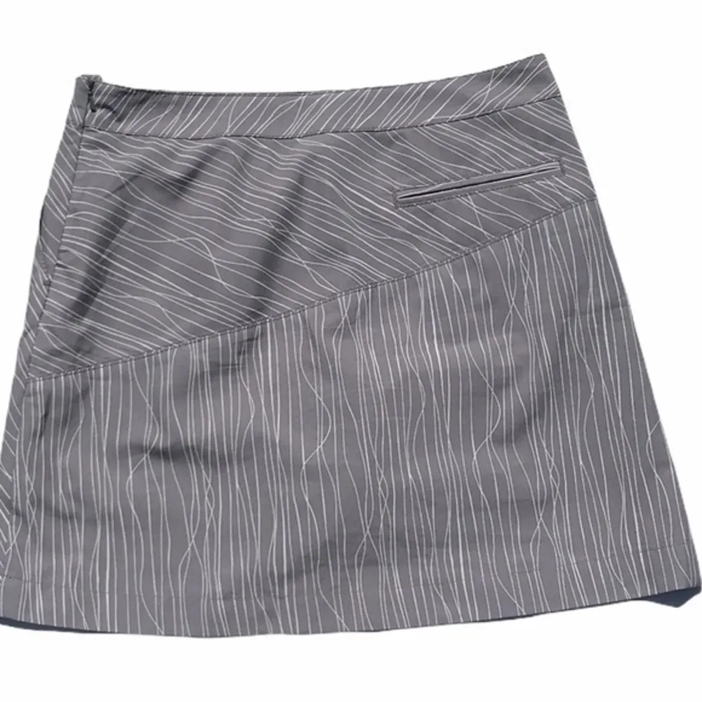 Annika Cutter & Buck Gray & White Print Golf Skort - Image 6