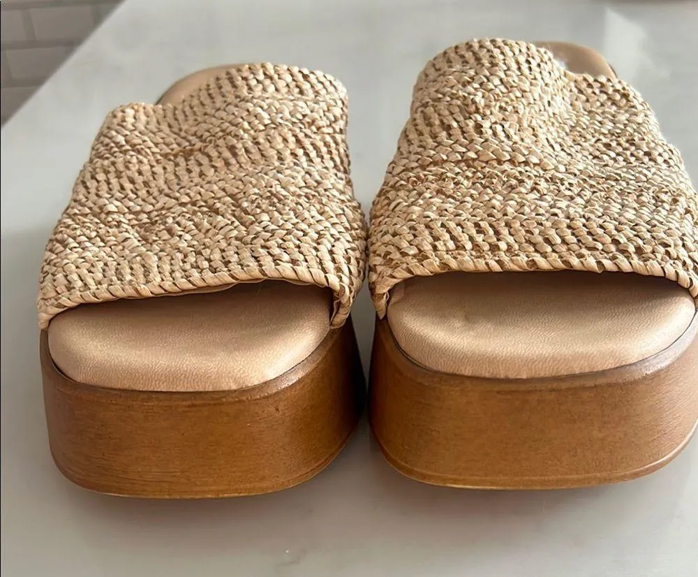 Steve Madden Tan Mules with Woven Texture - Image 7