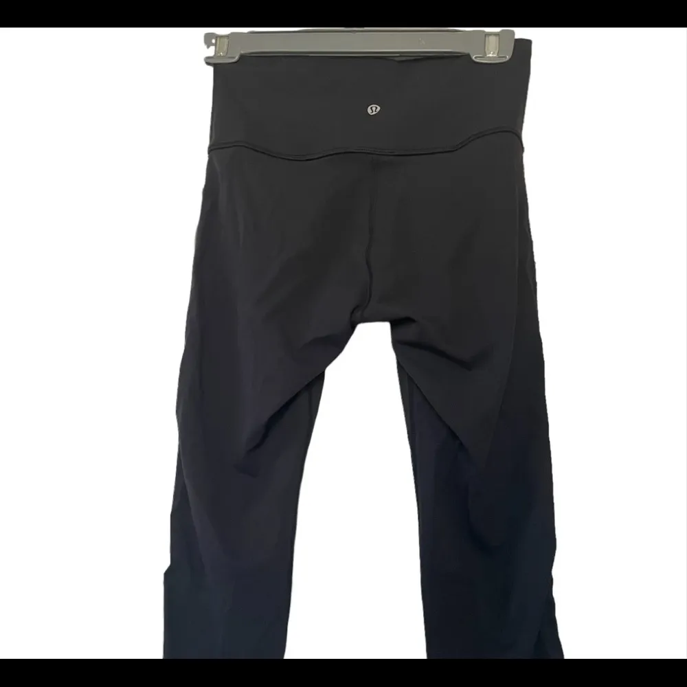 Lululemon Sunshine Salutation Crop (Full-On Luxtreme)
Black - Image 9