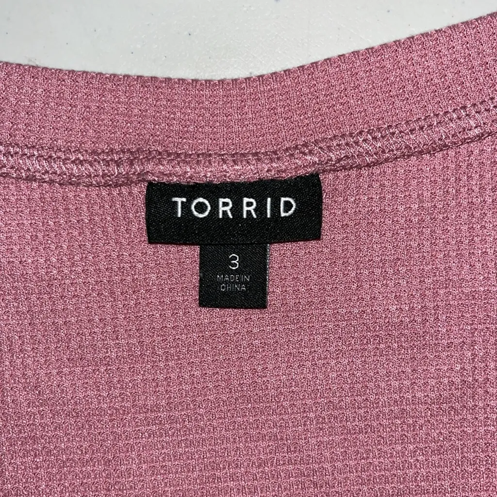 Torrid 3 Dusty Rose - Floral Crochet Lace Ruffle Waist Thermal Waffle Knit Top - Image 6