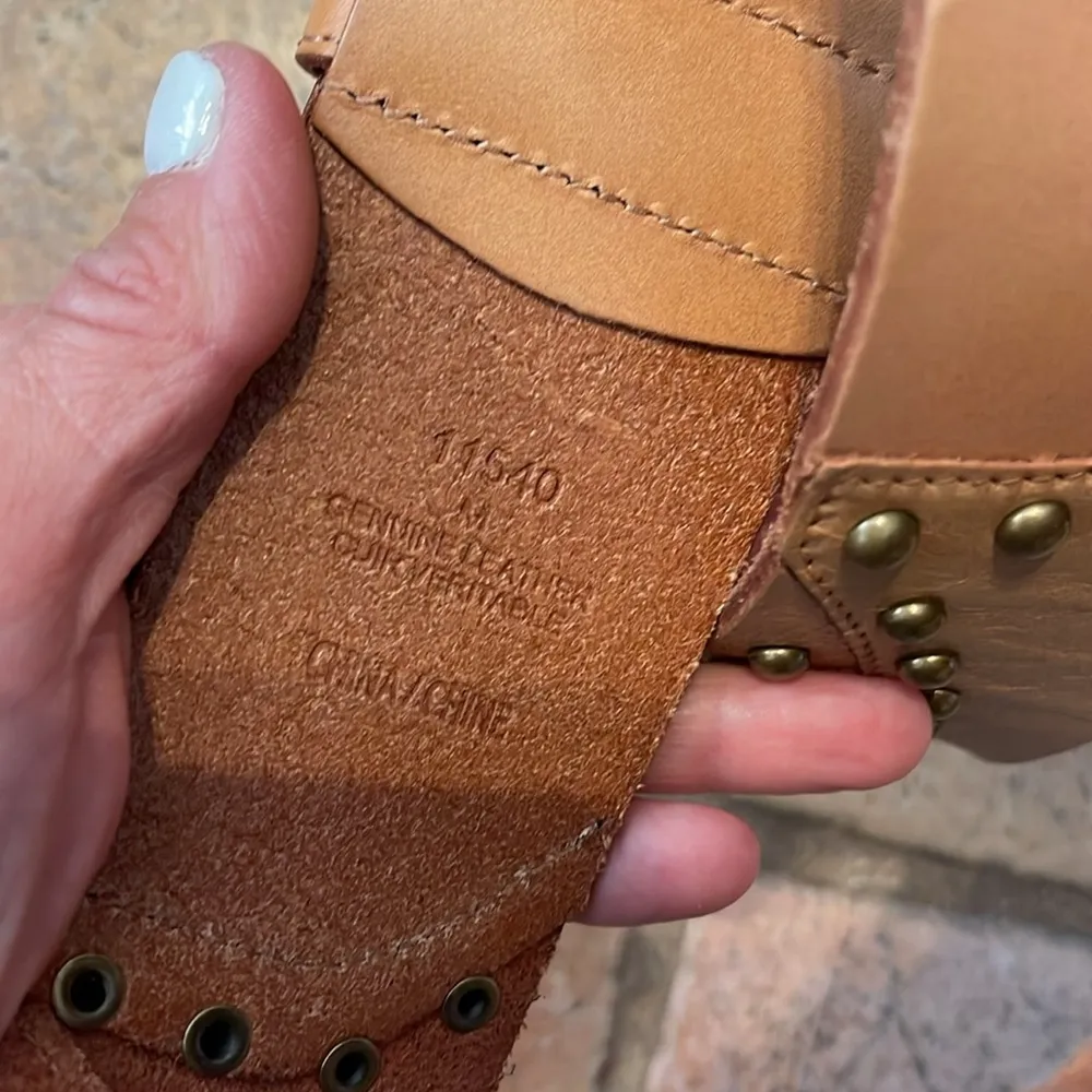 Leather wide band western style belt, size medium - Image 4