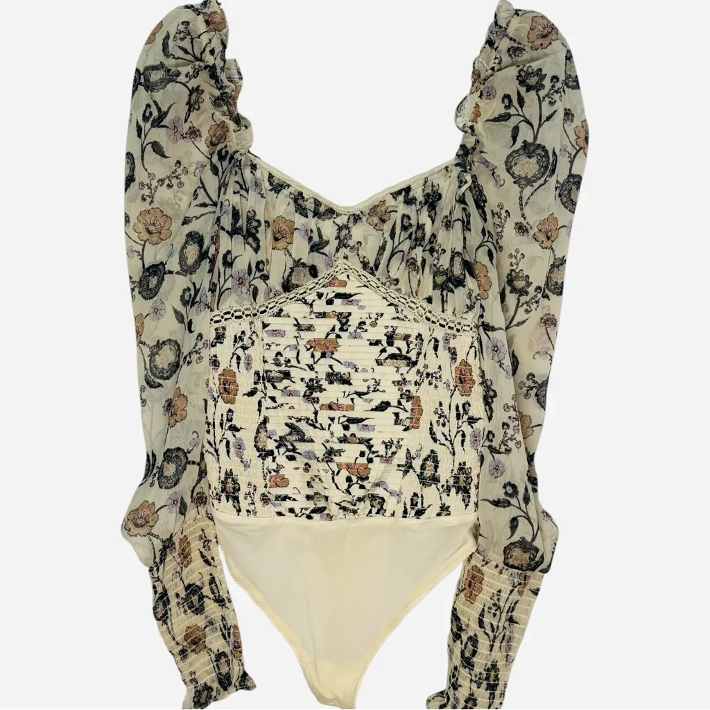 Free People Bruch Date Bodysuit Cream Sheet Puff Sleeve Floral Thong Size Small - Image 6