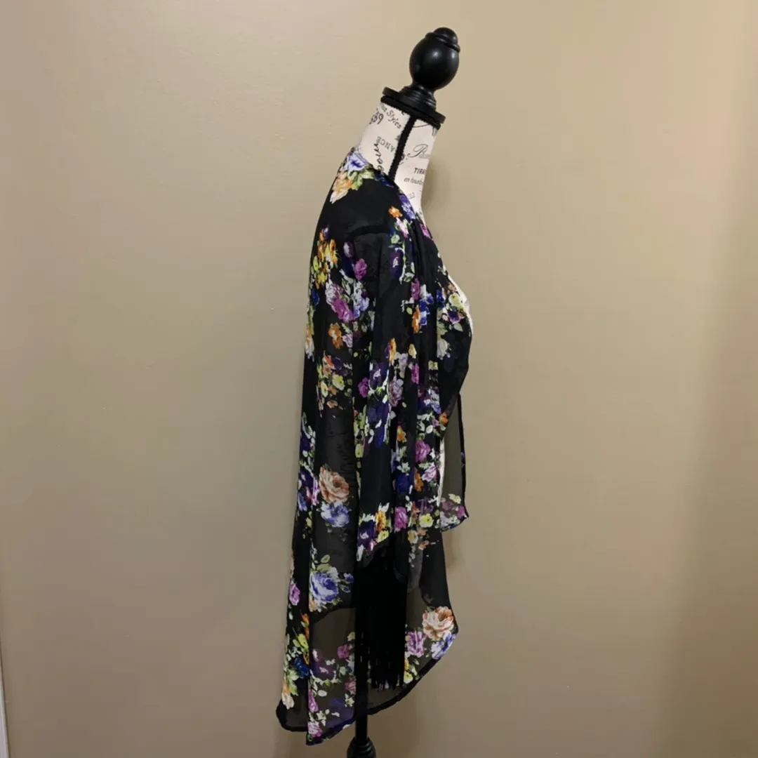 Romeo & Juliet Floral Fringed Kimono Small - Image 5