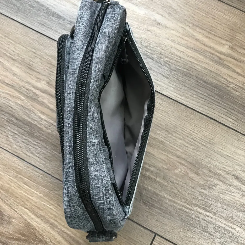 Lug Carousel XL Crossbody Bag Gray Canvas Purse Measures‎ Approx. 7.75" by 10.5" - Image 10