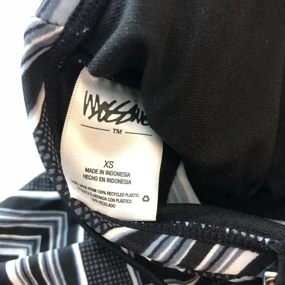 Mossimo Tankini Top Removable Cups Chevron Stripe Black White XS - Image 4