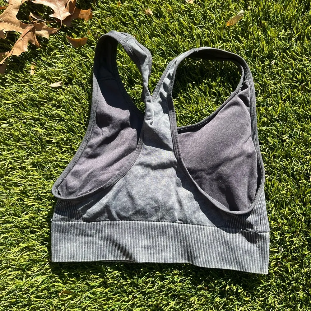 PINK VS Seamless Sports Bra - Image 3