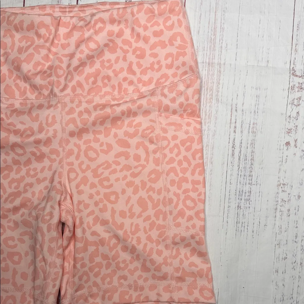 Yogalicious Peach Leopard Women's Shorts size M - Image 3
