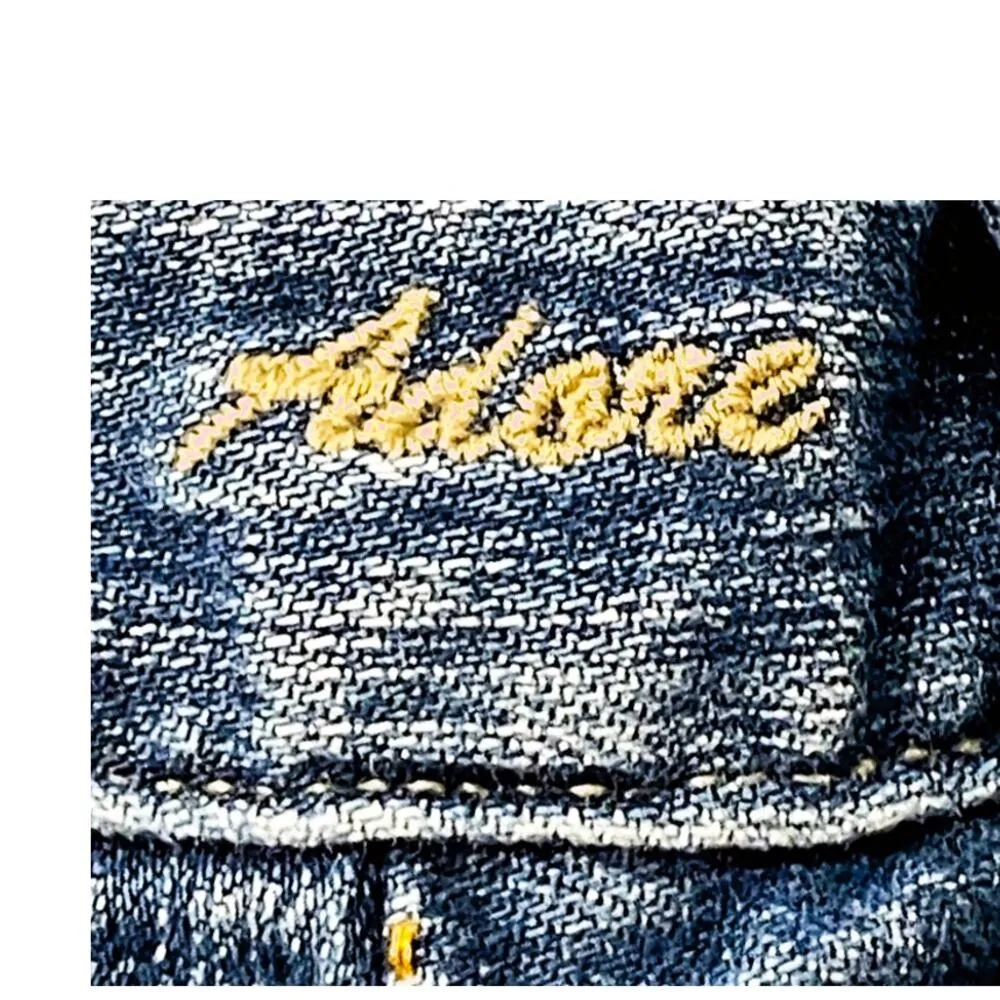 GOLD SIGN 'Adore' Denim Long Walking Shorts Frayed Hem Size 29 - Image 5
