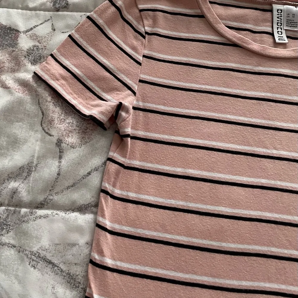 H&M striped pink black white cotton T-shirt, size XS summer basic vacation - Image 9